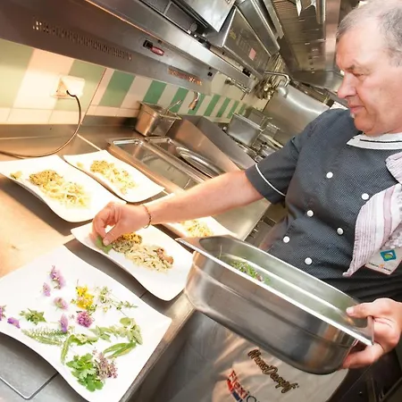 Lindenglueck شقة *