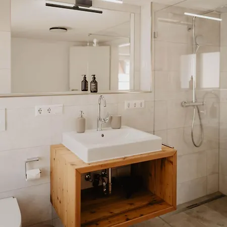 Lindenglueck شقة *